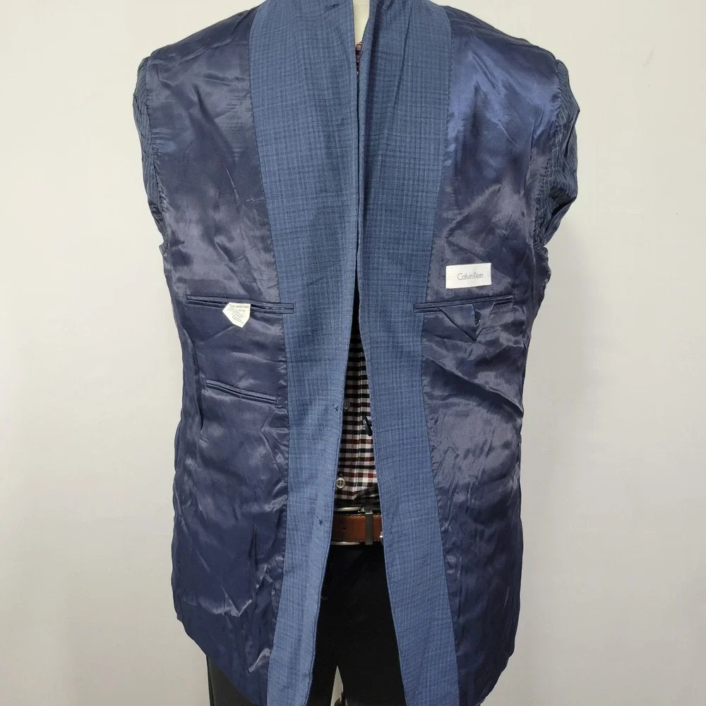 Calvin Klein Men's Sport Coat‎ Blazer Two Button Navy Blue Checked Wool Size 44R